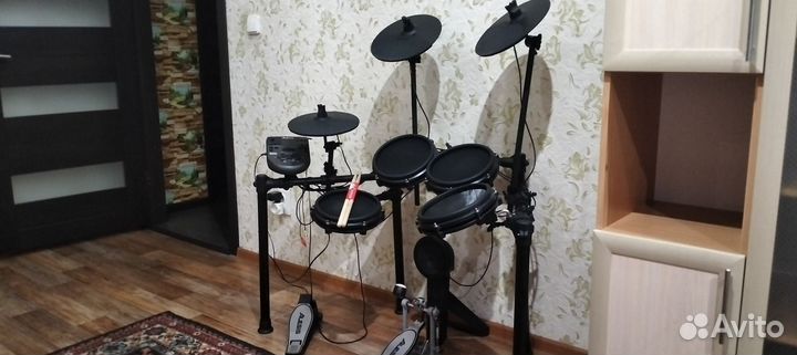 Электронные ударные Alesis nitro mesh kit