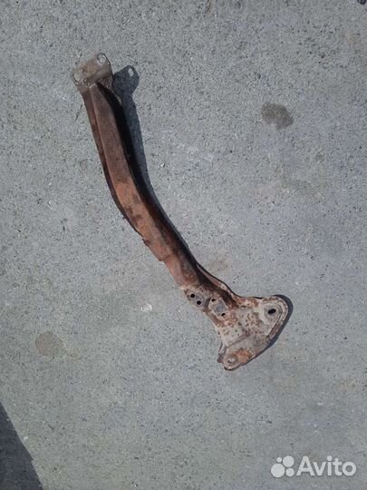 Подрамник передний левый Pontiac Grand AM Понтиак