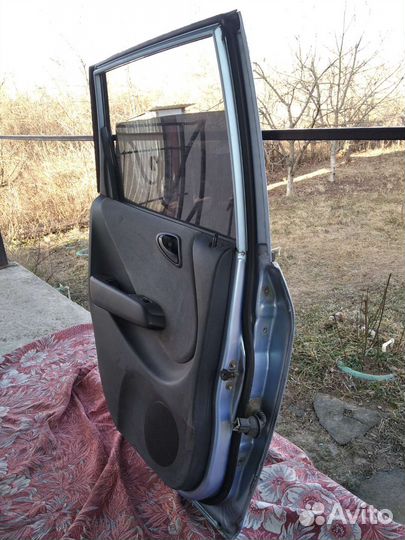 Дверь зад левая Honda Fif