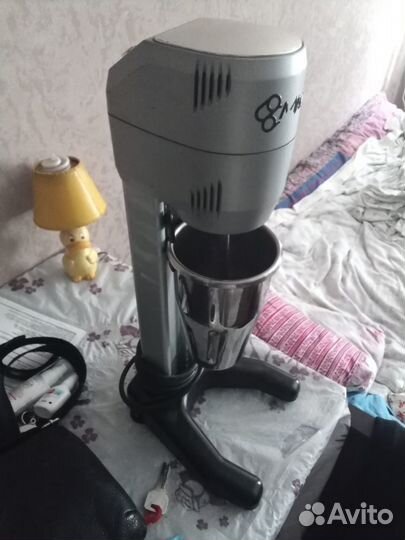Миксер для приготовления молочных коктейлей