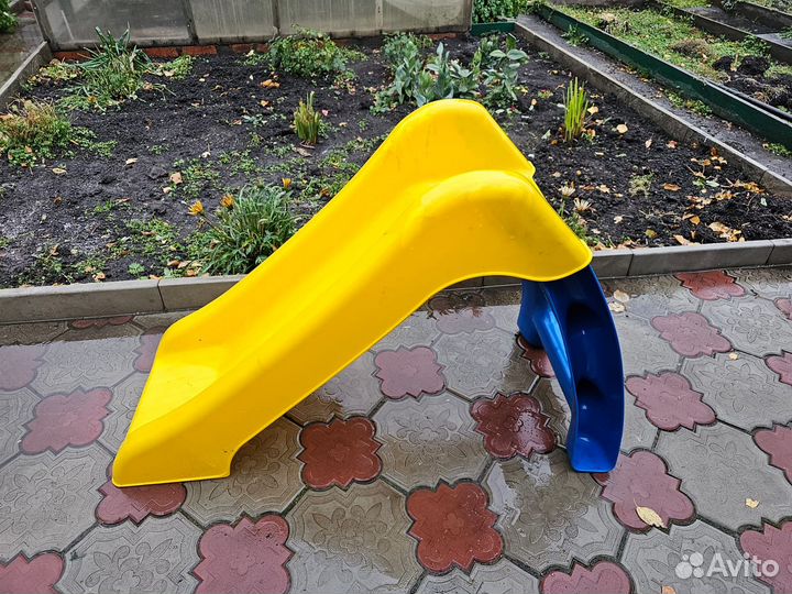 Горка детская пластмассовая