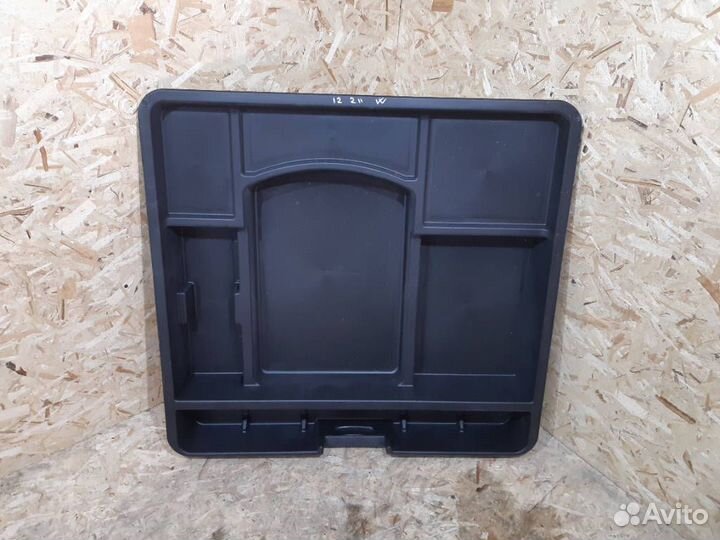 Полка багажника A2116802252 Mercedes-Benz E-Class