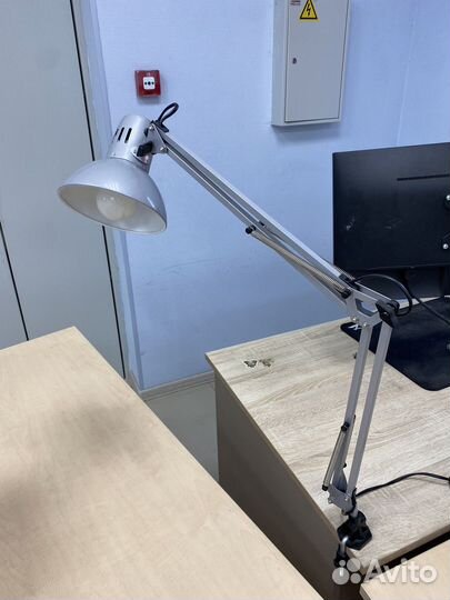 Лампа настольная