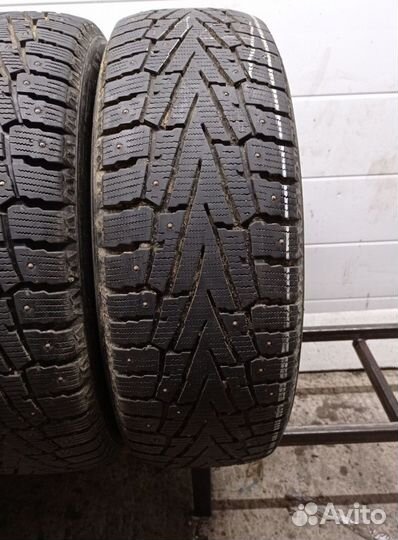 Roadstone Winguard WinSpike SUV 235/60 R18 100Z