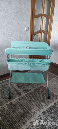 Продам пеленальный столик