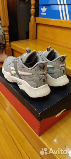 Кроссовки Reebok 42 размер оригинал