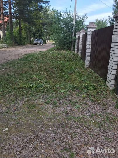 Покос травы триммером