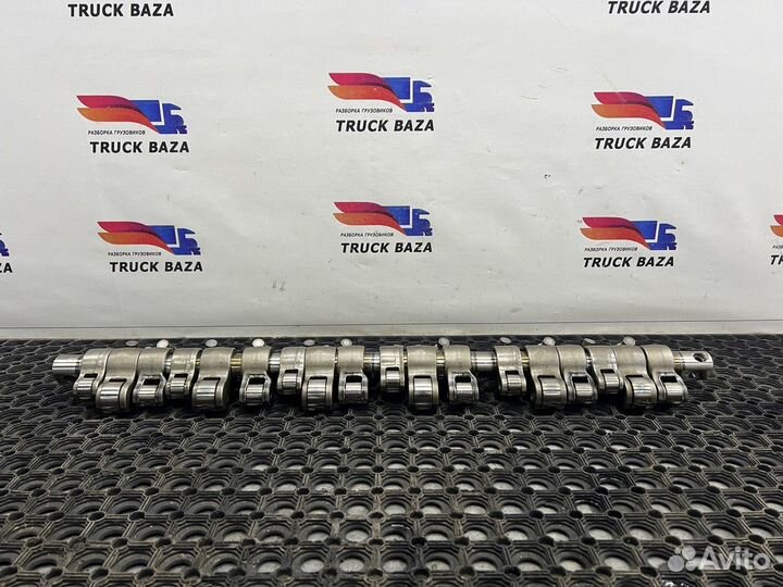 20715792 Вал рокеров в сборе