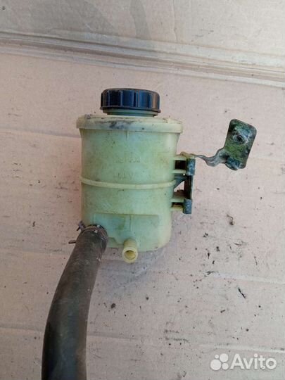 Renault бачок гидроусилителя