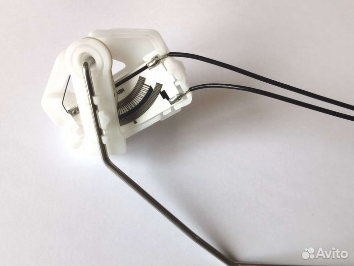 Датчик уровня топлива Nissan. Новый