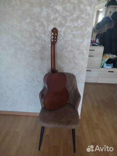 Новая гитара Yamaha C40 (с чехлом)