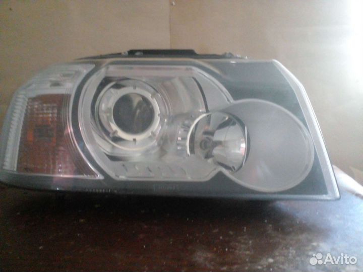 Фара правая ксенон Land Rover Frelander 2