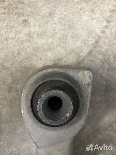 Рычаг передний нижний правый мерседес W221 4 matic