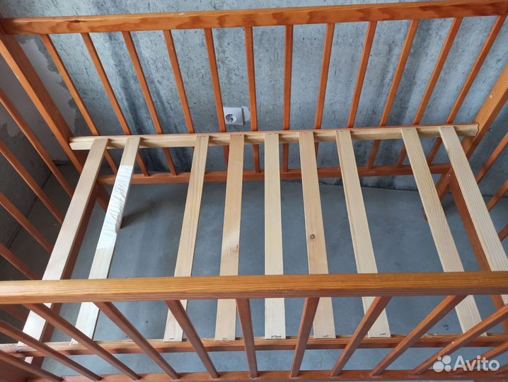 Детская кроватка