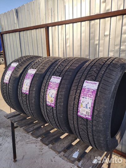 Tourador Winter Pro TSU1 295/40 R21 113V