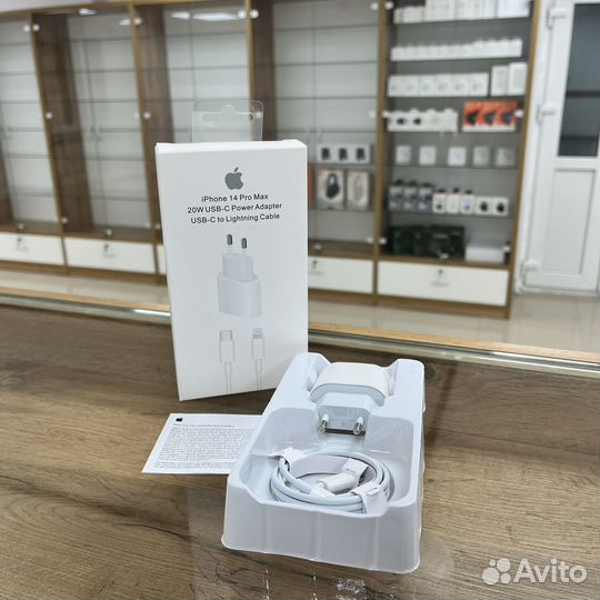 Зарядное устройство Apple USB-C на Lightning