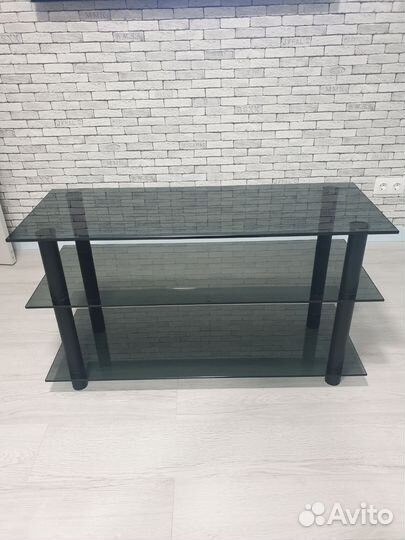 Столик стеклянный под телевизор