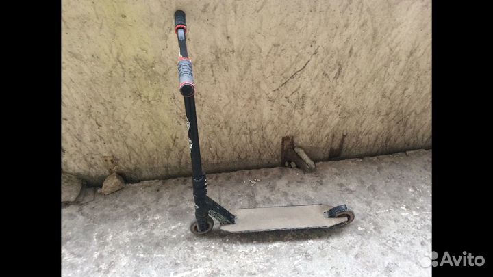 Трюковой самокат duke 303