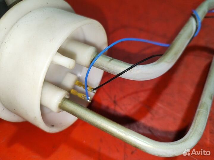 Датчик уровня топлива Volkswagen Passat B4