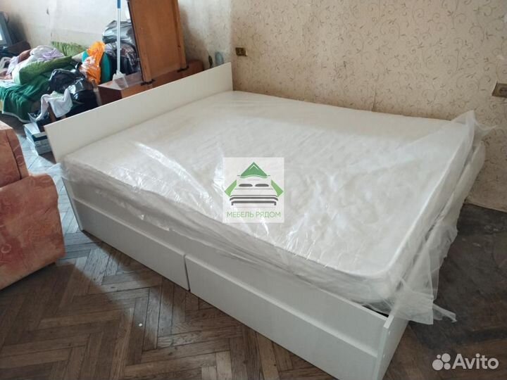 Кровать с ящиками