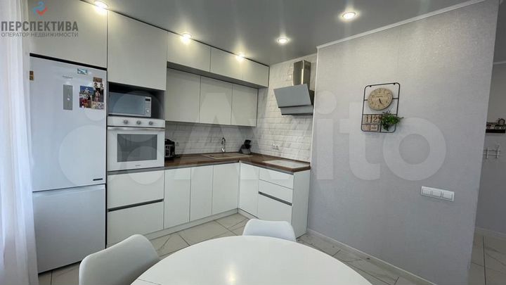 3-к. квартира, 92 м², 7/15 эт.