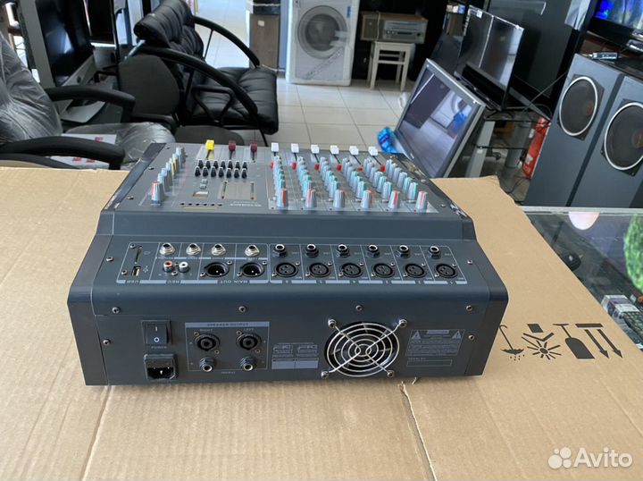 Новый активный пульт Yamaha YM-606USB