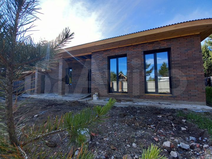 Коттедж 140 м² на участке 10 сот.