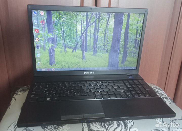 Ноутбук Samsung 4 ядра отличное состояние