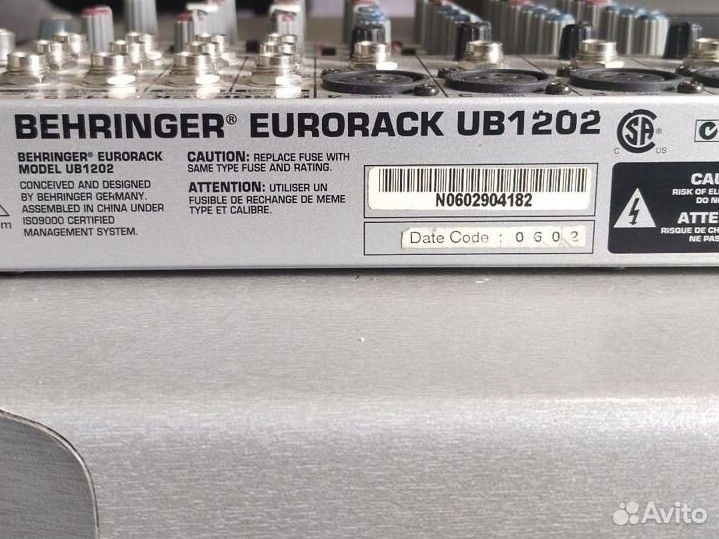 Микшерный пульт Behringer eurorack ub1202