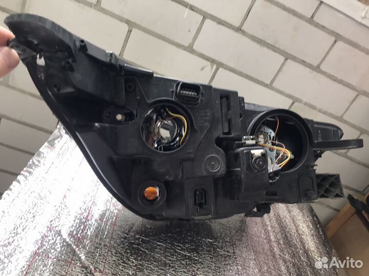 Фары Ситроен С4 Б7 битые