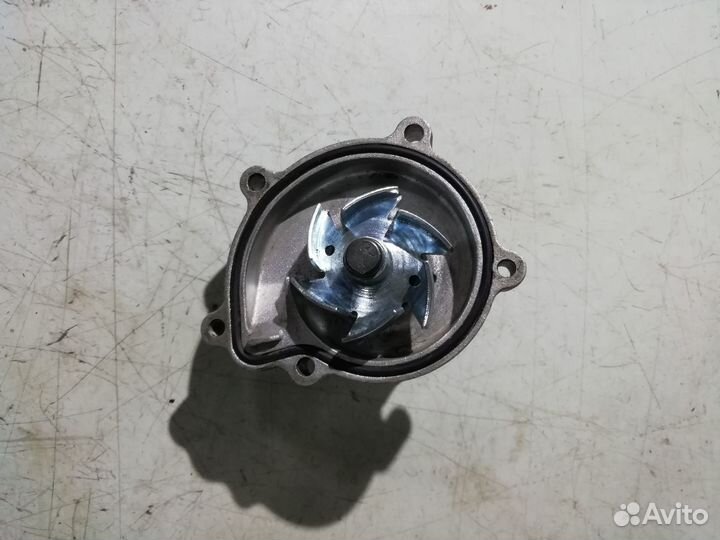 Водяная помпа Dolz mercedes mitsubishi smart