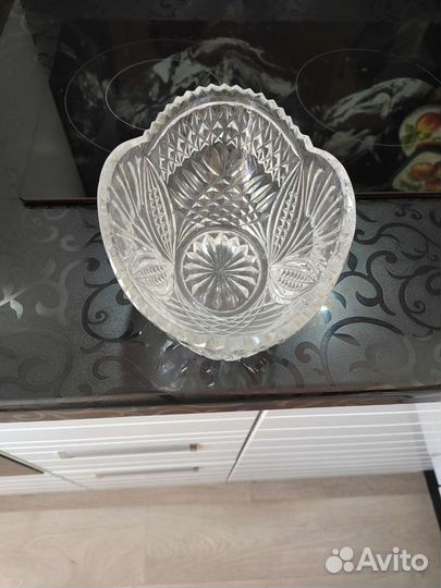 Ваза хрустальная