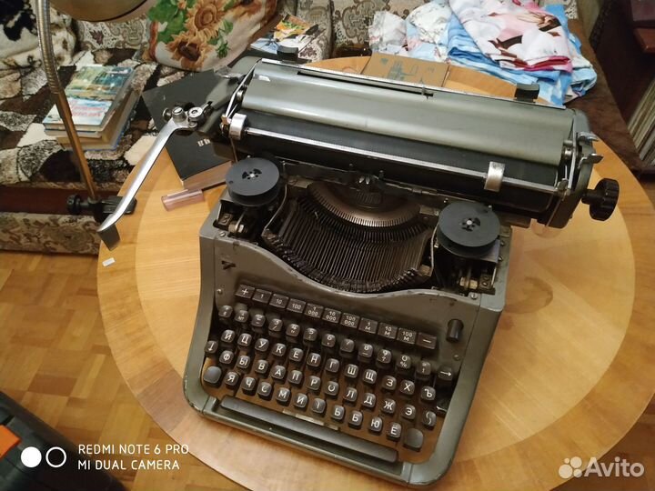 Печатная пишущая машинка