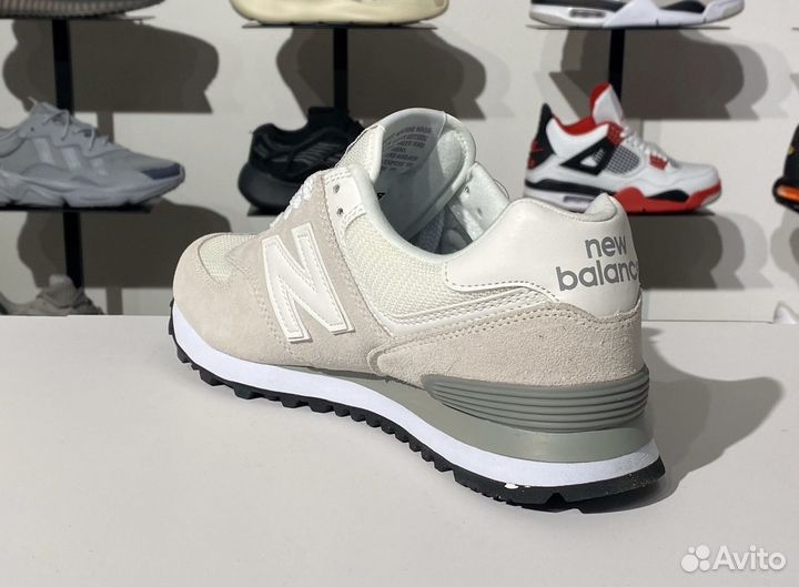 New Balance 574 White Classic VR4