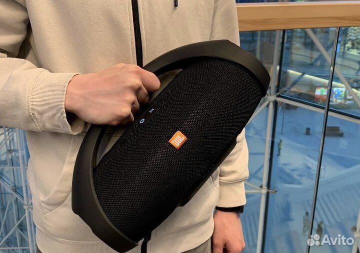 Блютуз колонка с радио