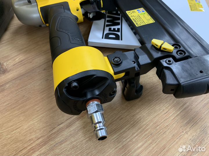 Пневматический нейлер Dewalt DPN1850PP (GA18)