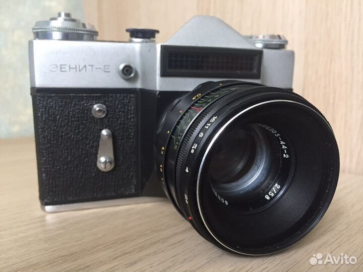 Плёночный фотоаппарат Зенит-Е