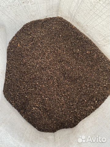 Зоогумус чёрной львинки для растений