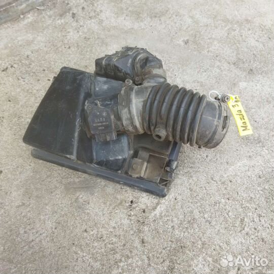 Датчик массового расхода воздуха Mazda 3 BK