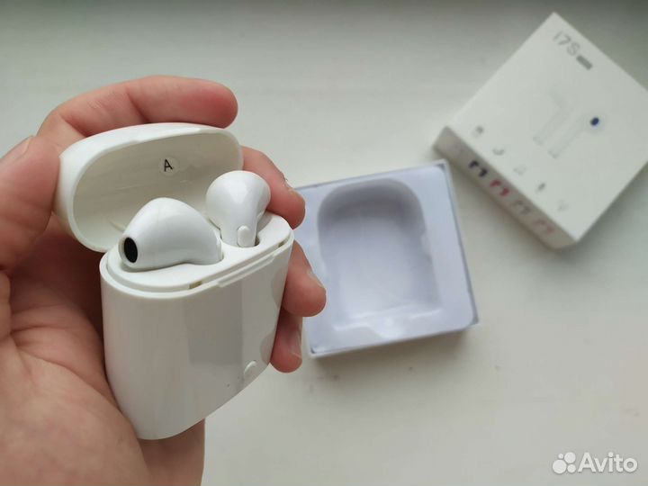 Беспроводные наушники i7S