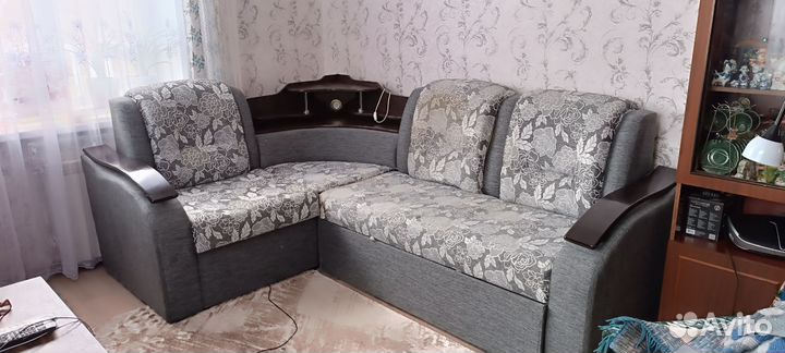 Угловой диван б/у