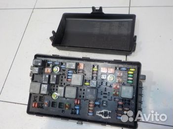 Блок предохранителей 95963459