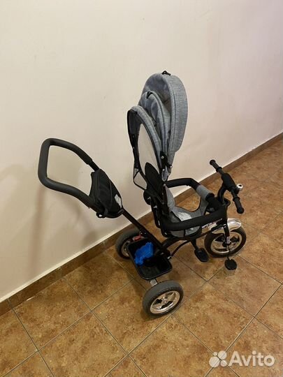 Трехколесный велосипед с ручкой