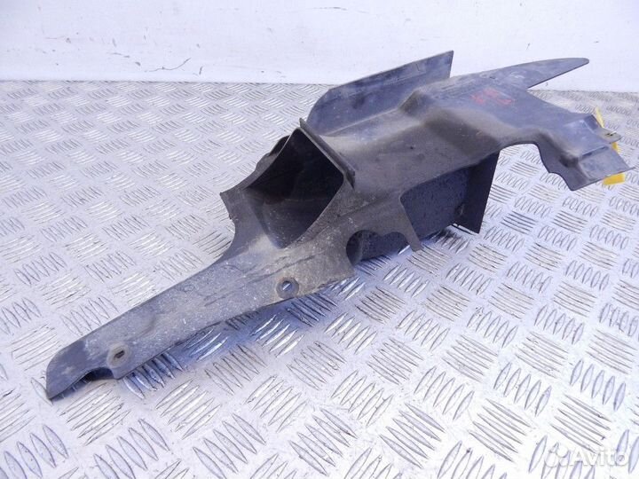 Воздуховод пластмассовый BMW E39