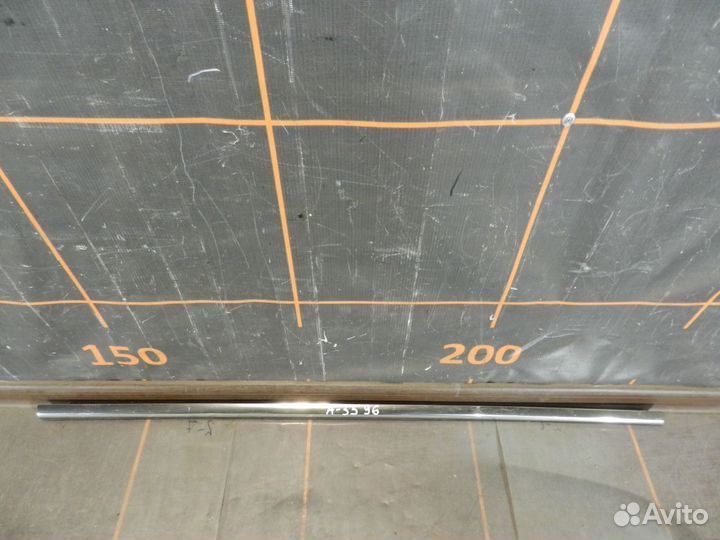 Накладка стекла заднего левого-Volkswagen Tiguan 2