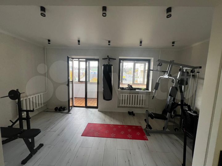 4-к. квартира, 216,6 м², 2/3 эт.