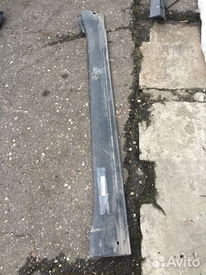 Накладка порога правая Mitsubishi Pajero 4