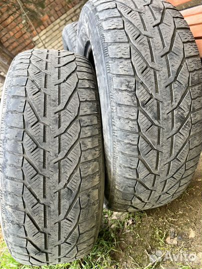 Tigar SUV Winter 215/65 R16