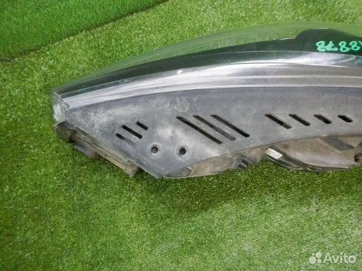 Фара правая Kia Sorento/Sorento Prime