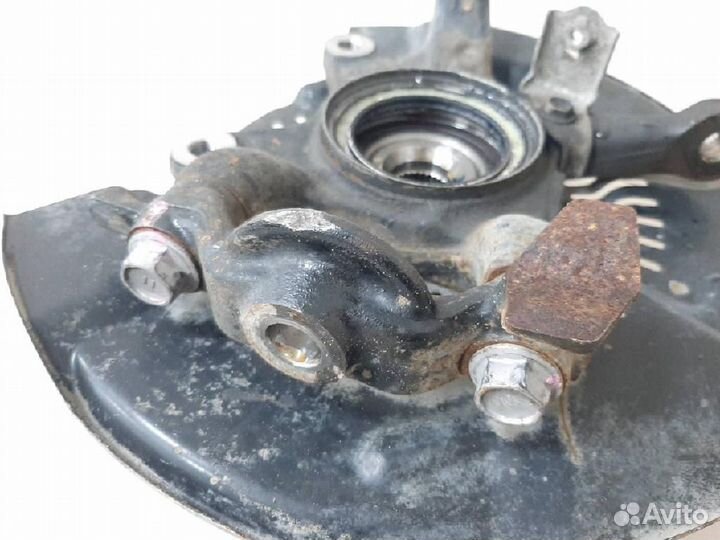 Цапфа/кулак поворотный передний левый Toyota Land